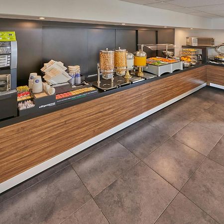 City Express By Marriott Monterrey Norte Экстерьер фото
