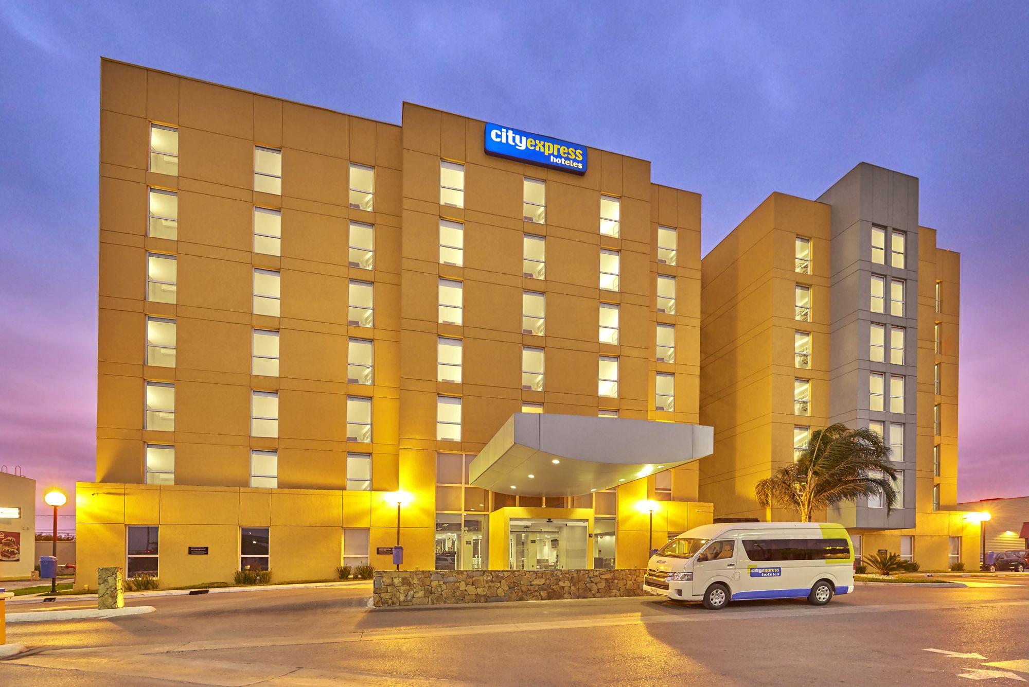 City Express By Marriott Monterrey Norte Экстерьер фото