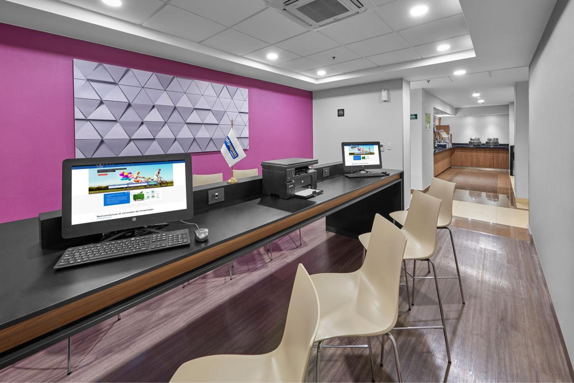 City Express By Marriott Monterrey Norte Экстерьер фото